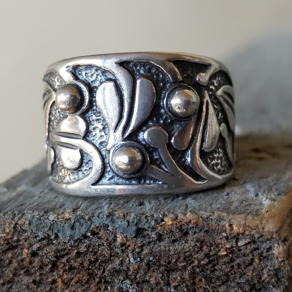 Silpada Sterling Silver Vine Ring - Picture 13 of 14